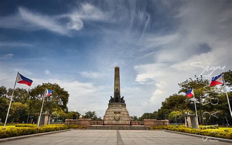 Rizal Park: อ่าวนาฬิกาทรายยักษ์และมอนสเตอร์ร้อยอักขระ!