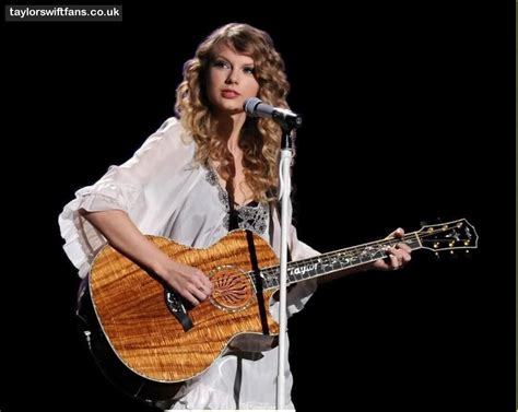 Can Taylor Swift Play Guitar? Exploring the Multifaceted Talents of a Music Icon