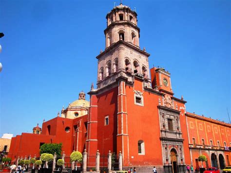  วัด San Francisco de Querétaro! โบราณสถานที่งดงามและเต็มไปด้วยเรื่องราว